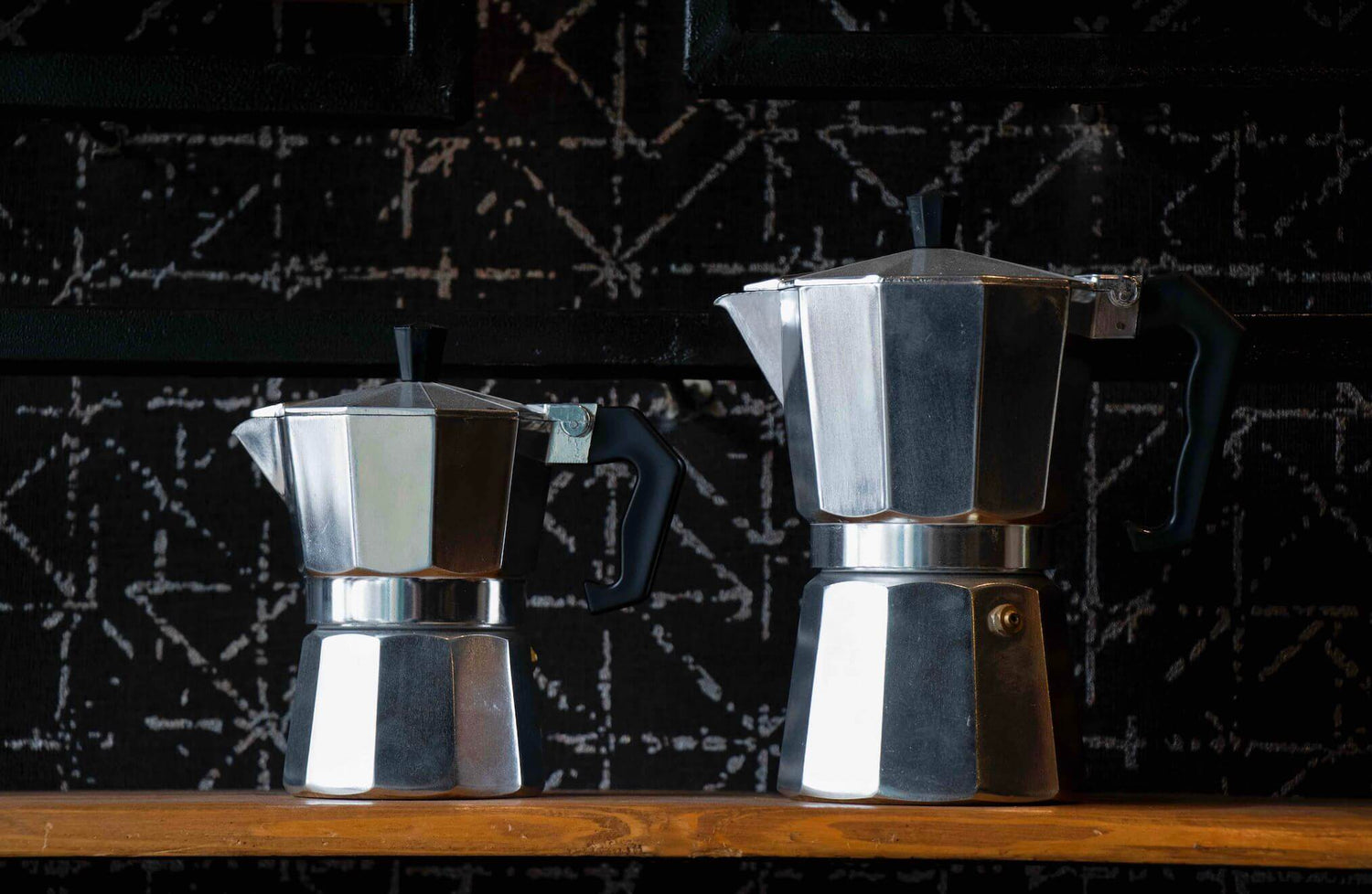 brewing filter cacao with moka pot
