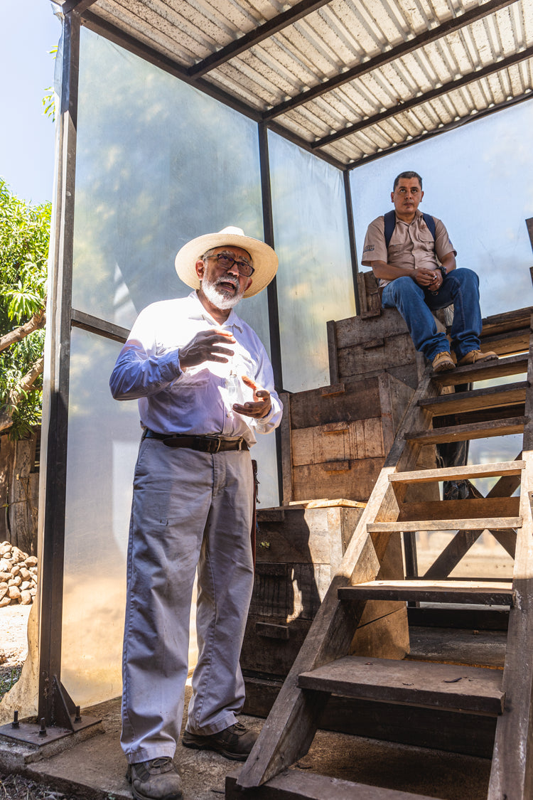 hand brew cacao . EL SALVADOR . chiquihuat